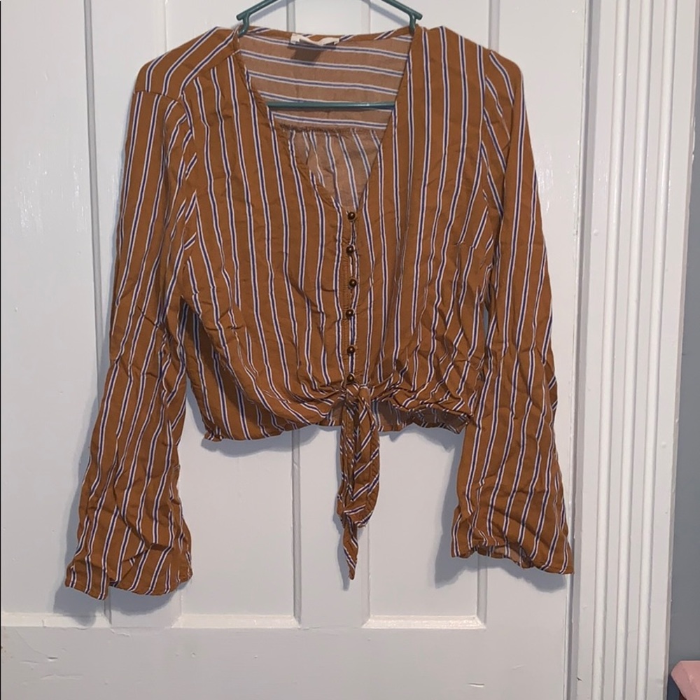 Long sleeve crop top